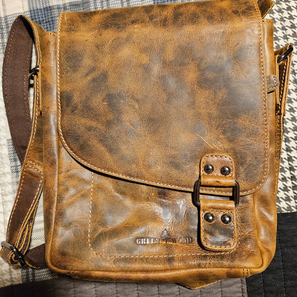 Greenwood Leather Crossbody Purse